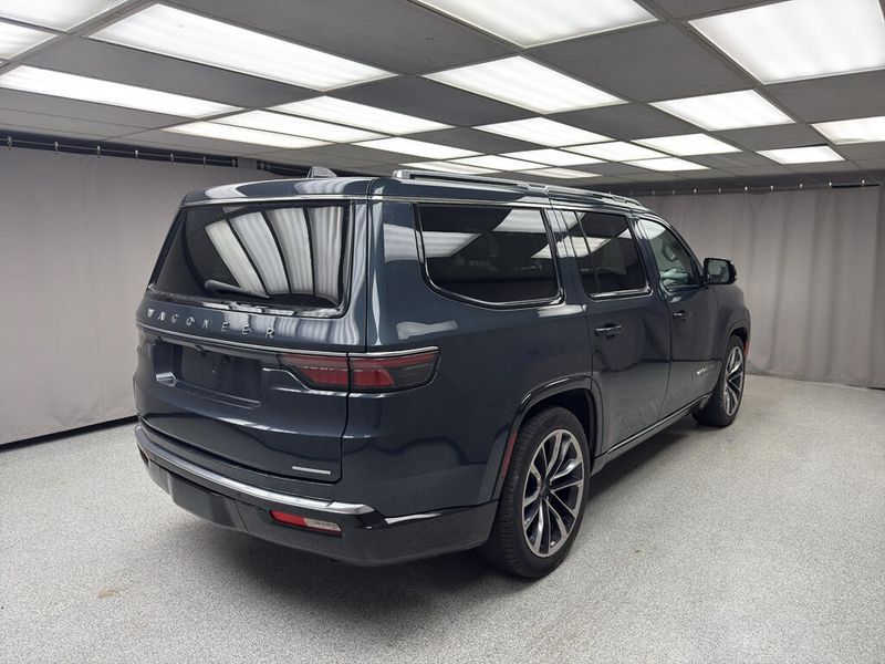 2023 Jeep Wagoneer Series IIIImage 3