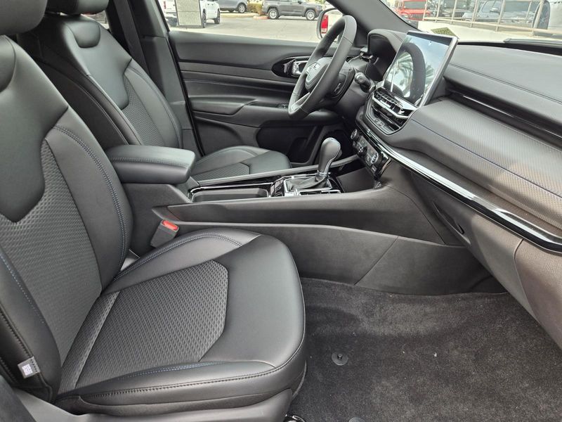 New 2026 Jeep Compass Latitude Altitude 4x4
