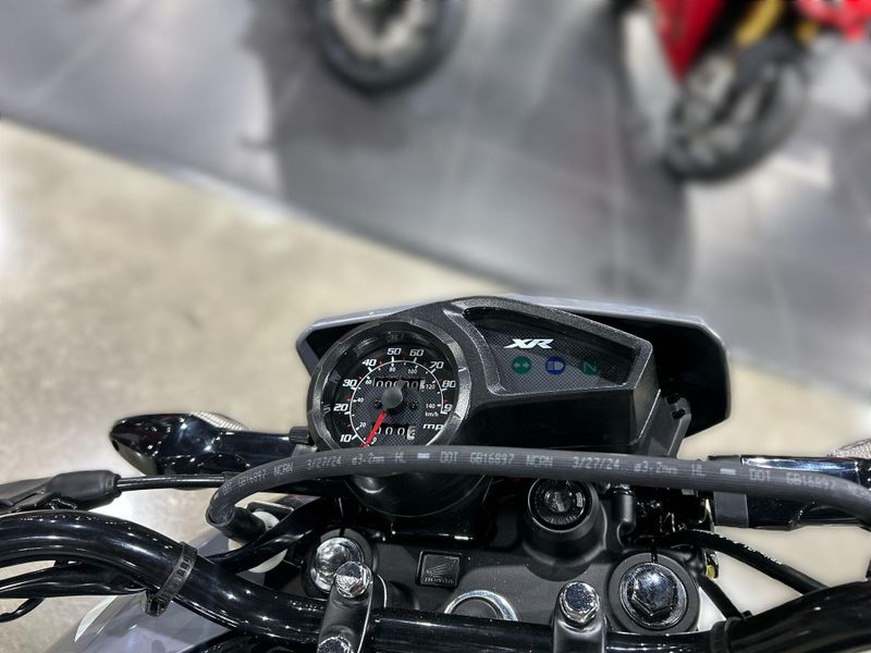 2025 Honda XR150L Image 22