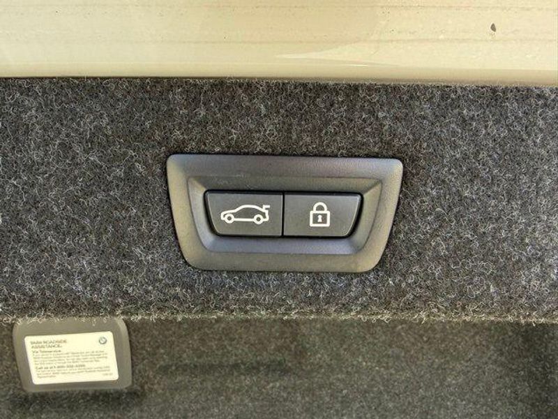 Used 2023 BMW 5 Series 530e iPerformanceImage 17