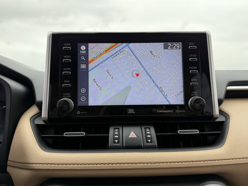 2021 Toyota RAV4 Hybrid LimitedImage 29
