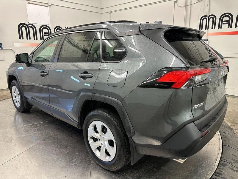 2021 Toyota RAV4 LEImage 13