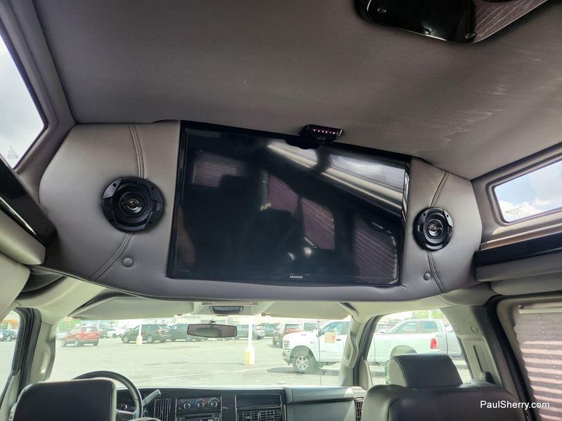 2017 GMC Savana 2500 Image 29