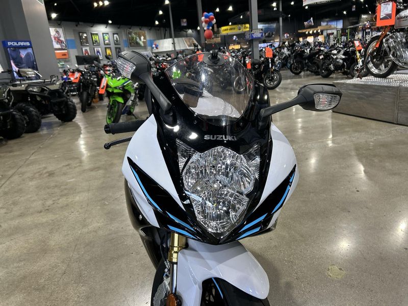 2020 Suzuki GSX-R750 Image 17