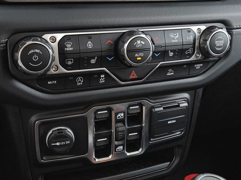 2025 Jeep Gladiator High Tide 4x4Image 17