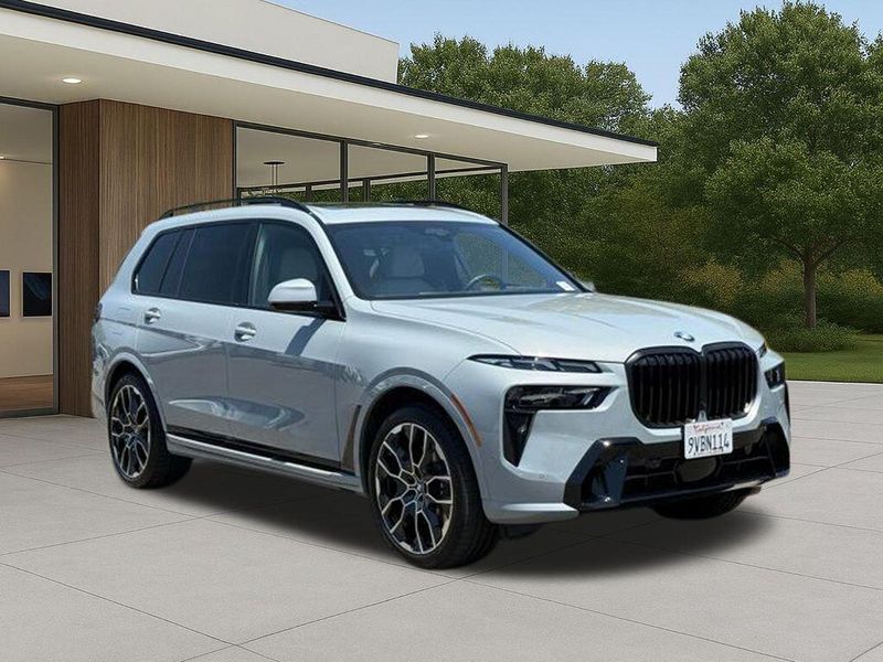 Used 2026 BMW X7 xDrive40iImage 5