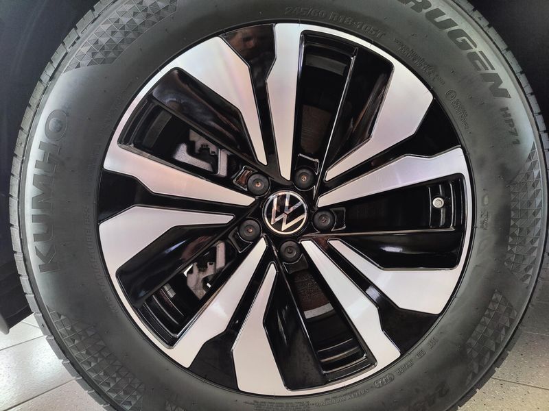 Used 2026 Volkswagen Atlas Cross Sport SE 4-Motion AWDImage 18