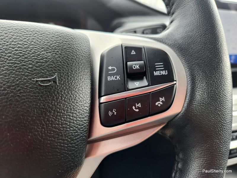 Used 2024 Ford Explorer XLT