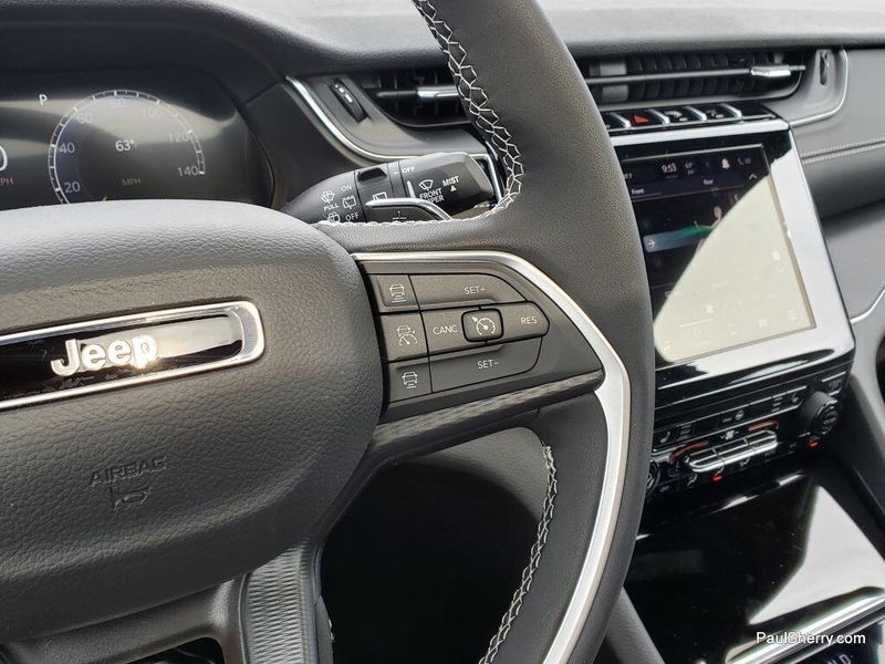 New 2025 Jeep Grand Cherokee L Altitude X 4x4