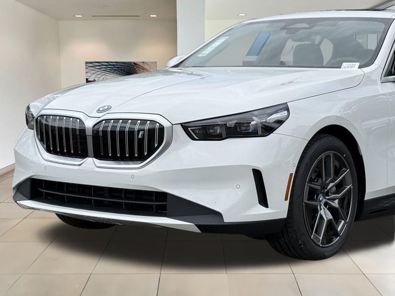 2025 BMW i5 eDrive40Image 10
