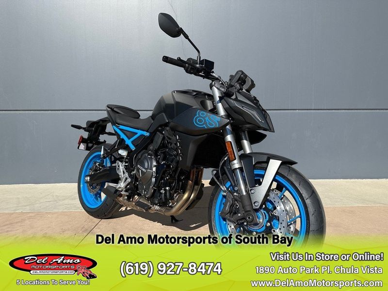 2024 Suzuki GSX800RQM4  in a BLACK exterior color. Del Amo Motorsports of South Bay (619) 547-1937 delamomotorsports.com 