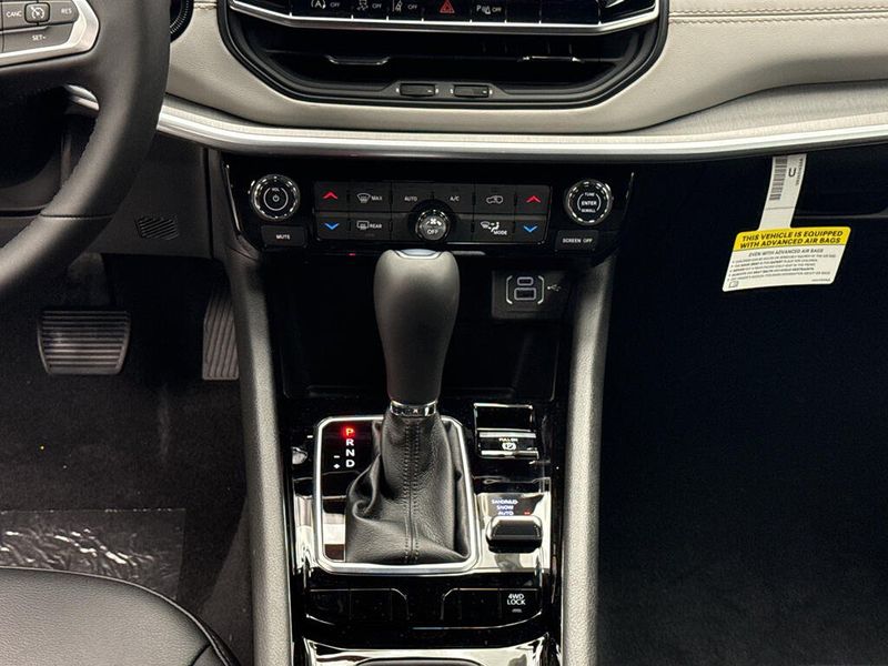 New 2026 Jeep Compass Limited 4x4Image 10
