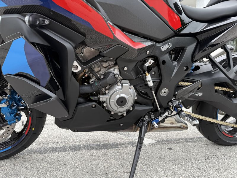 2025 BMW M 1000 XR Competition 