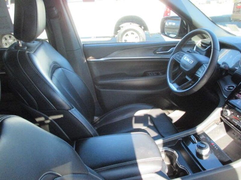 Used 2024 Jeep Grand Cherokee L LimitedImage 26