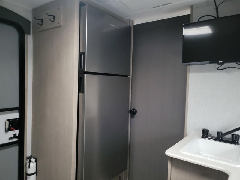 Used 2023 FOREST RIVER EVO 176 QB Image 11