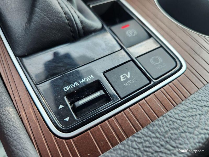 2022 Toyota Sienna Hybrid LEImage 53