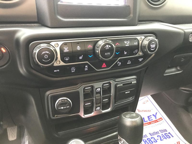 Used 2021 Jeep Wrangler Unlimited WillysImage 9