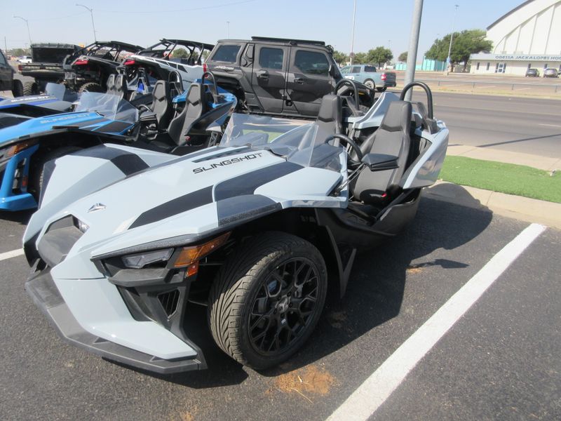 USED 2024 POLARIS SLINGSHOT SL AUTODRIVE Image 3