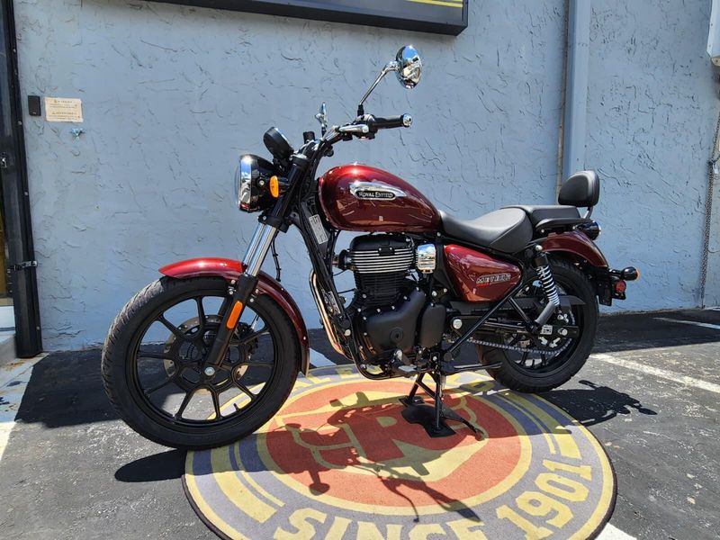 New 2024 Royal Enfield METEOR 350 Image 4