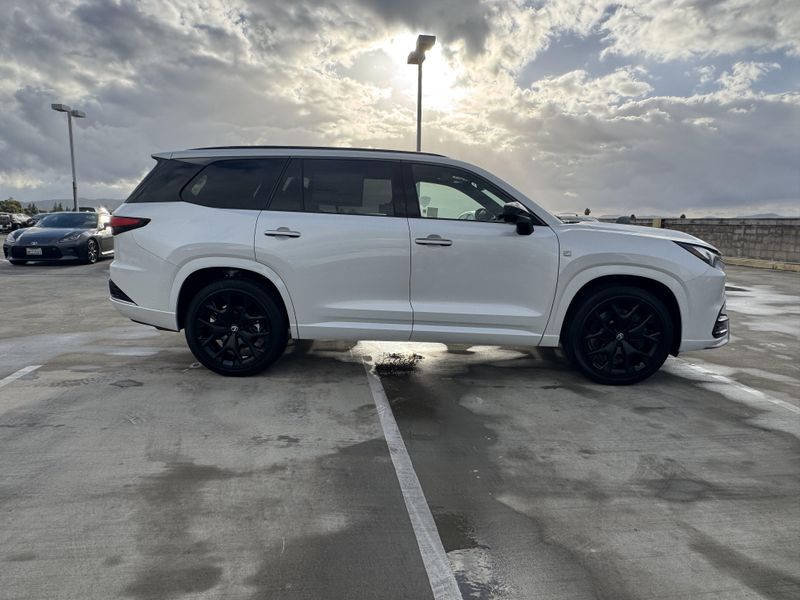 New 2026 Lexus TX 350 F SPORT HandlingImage 12