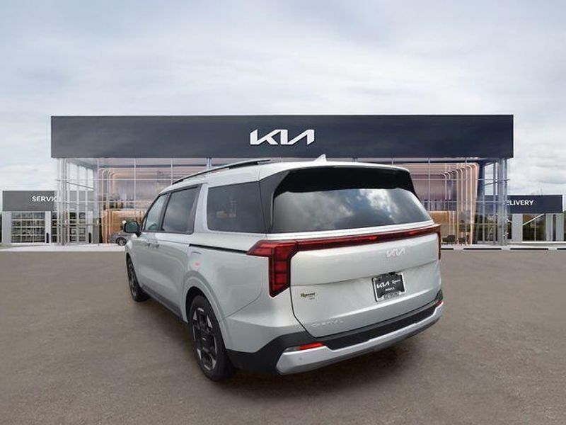 New 2026 Kia Carnival EXImage 6