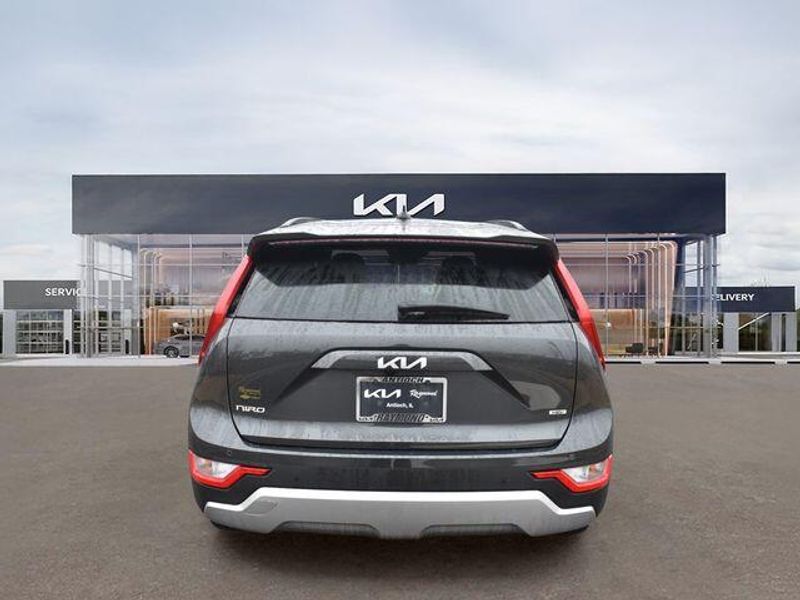 New 2025 Kia Niro EXImage 5