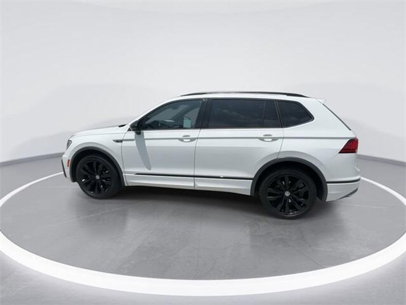 2021 Volkswagen Tiguan 2.0T SE R-Line BlackImage 5