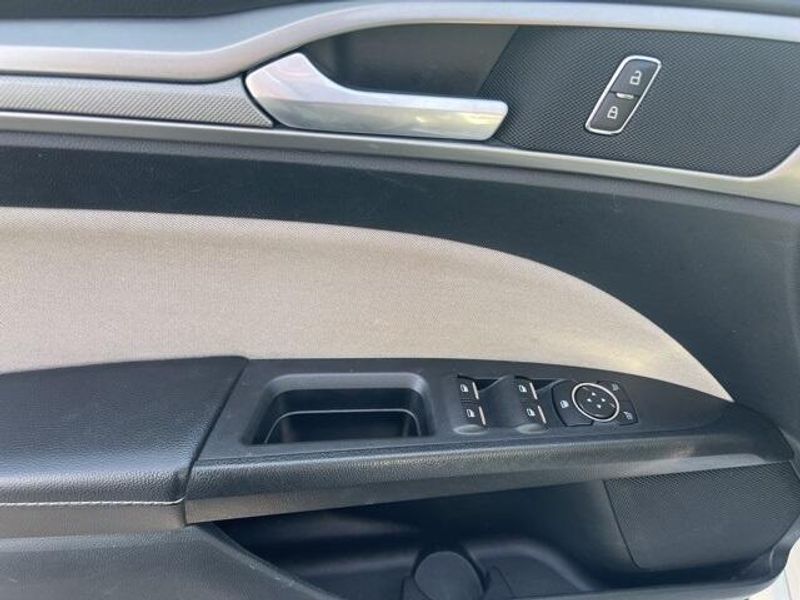 2019 Ford Fusion SImage 9