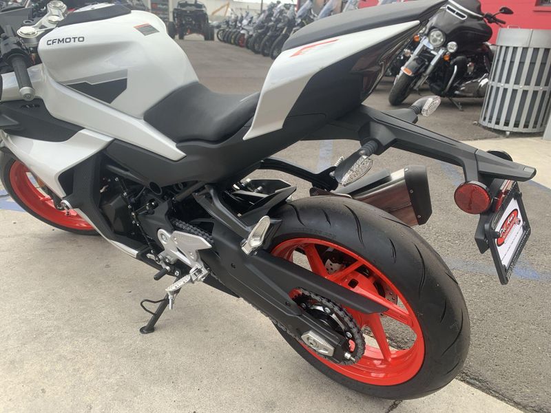 New 2025 CFMOTO 450SS Image 13