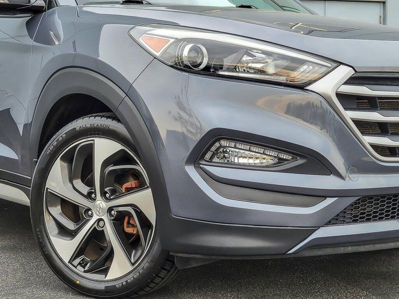 2017 Hyundai Tucson Sport photo 3