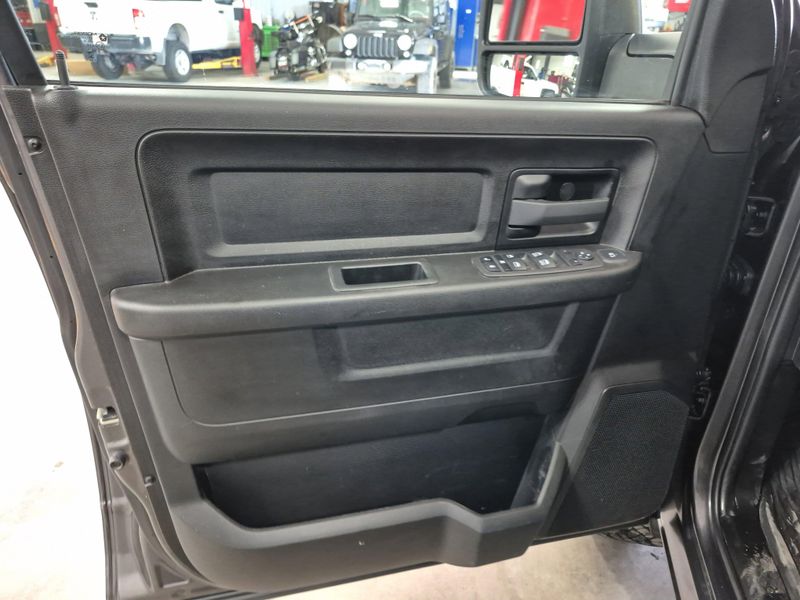 2023 RAM 2500 TradesmanImage 23