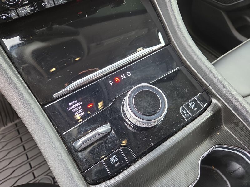 2023 Jeep Grand Cherokee Base photo 28