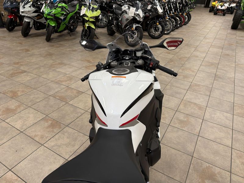 New 2026 Honda CBR1000RR Image 26