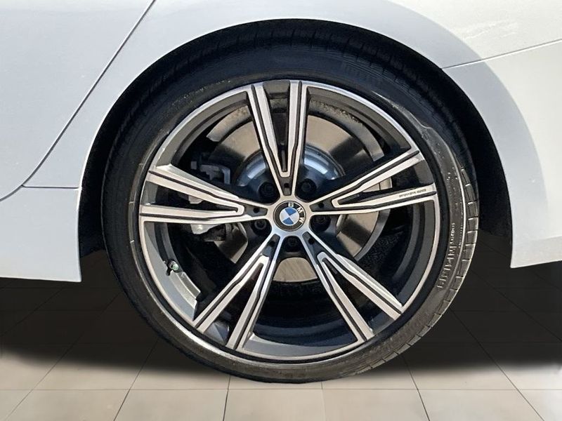 2022 BMW 3 Series 330iImage 13