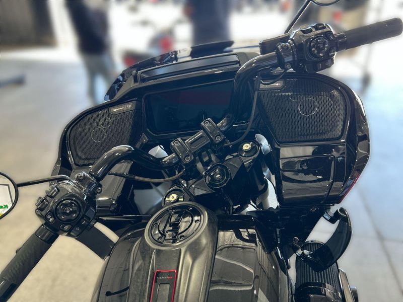 Used 2025 Harley-Davidson ROAD GILDE CVO ST Image 26