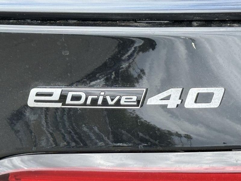 2025 BMW i5 eDrive40Image 14