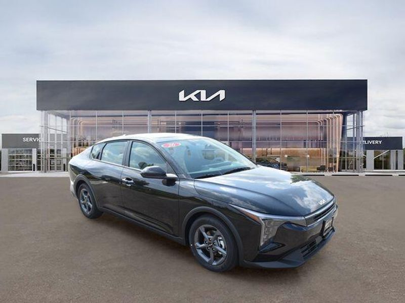 New 2026 Kia K4 LXSImage 11