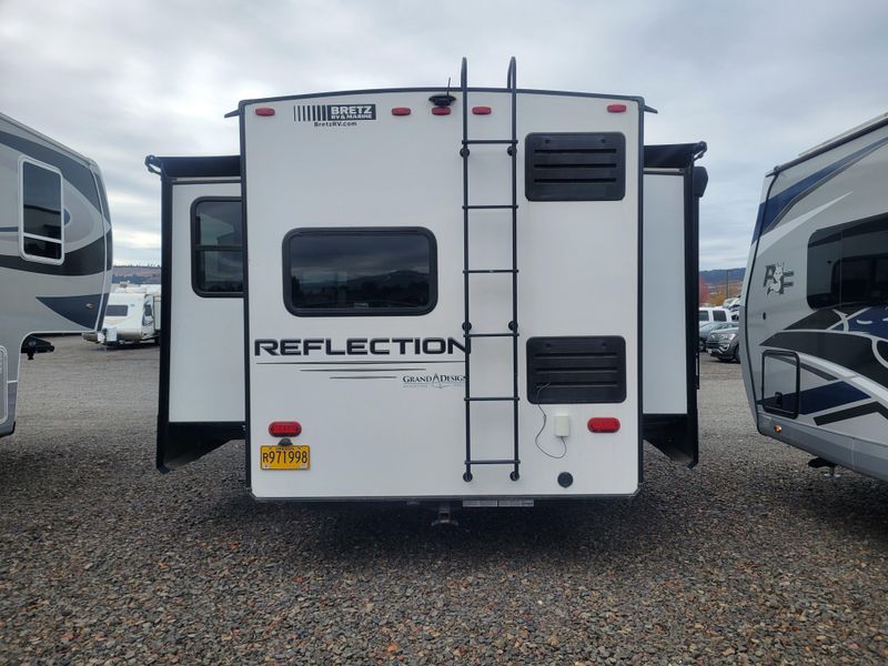 Used 2021 GRAND DESIGN M-320MKS Image 3