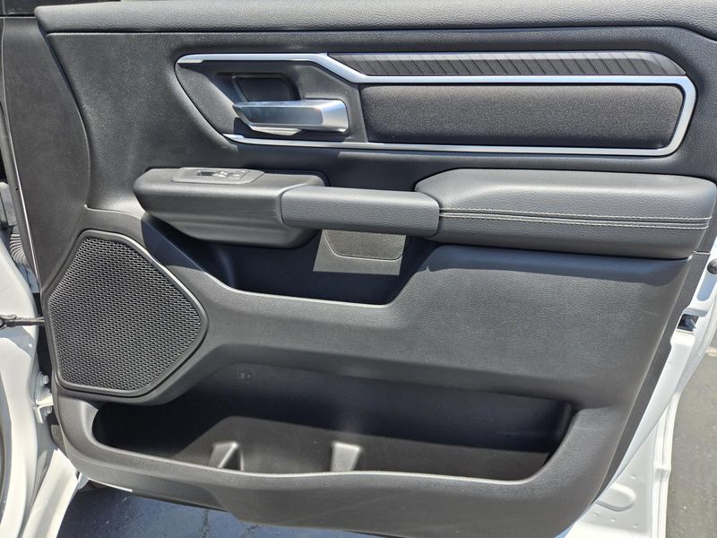 New 2026 RAM 1500 Big Horn Crew Cab 4x2 5'7' Box