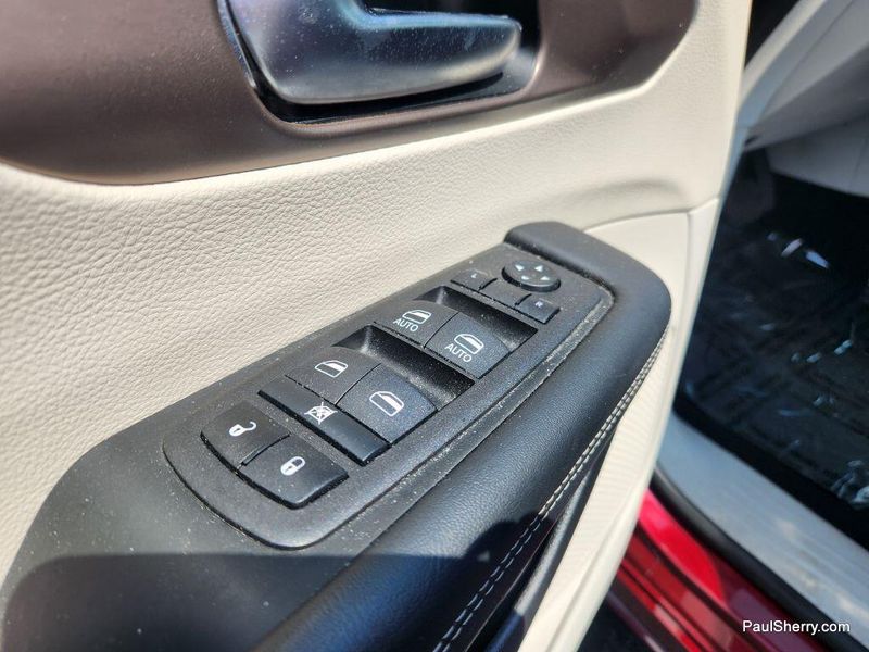 Used 2023 Chrysler Voyager LX