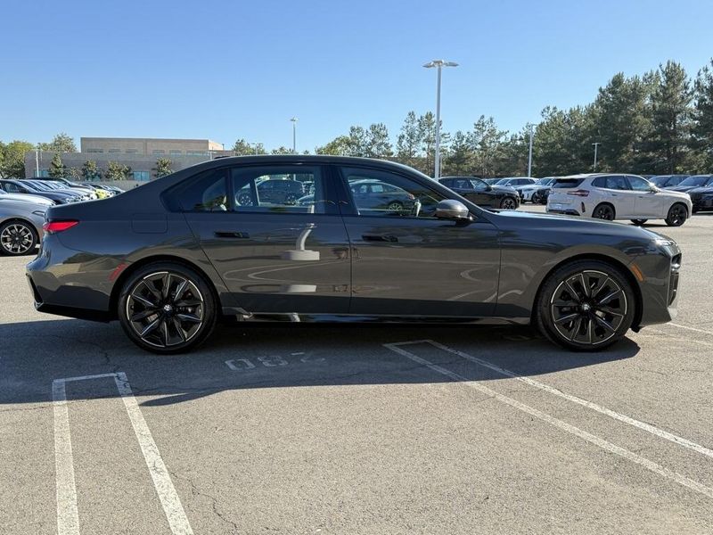 Used 2025 BMW 7 Series 740iImage 6