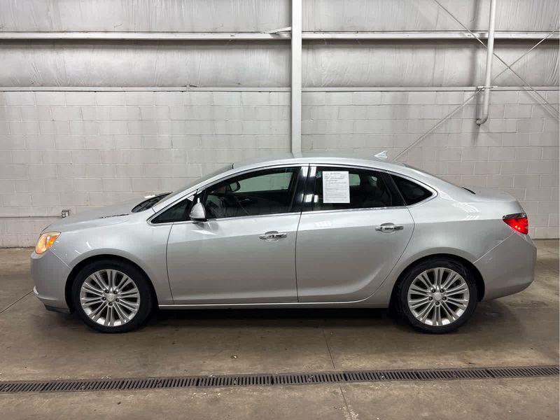 2013 Buick Verano photo 2