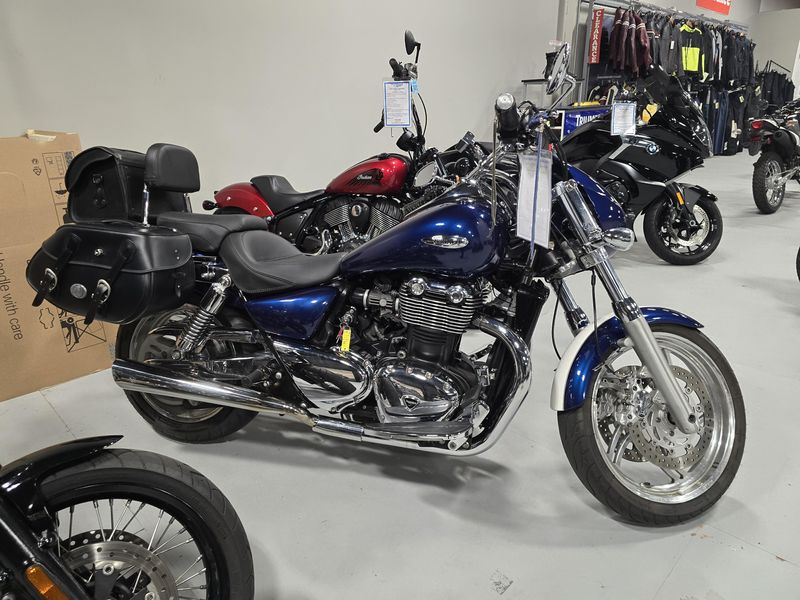 Used 2010 Triumph Thunderbird Image 1