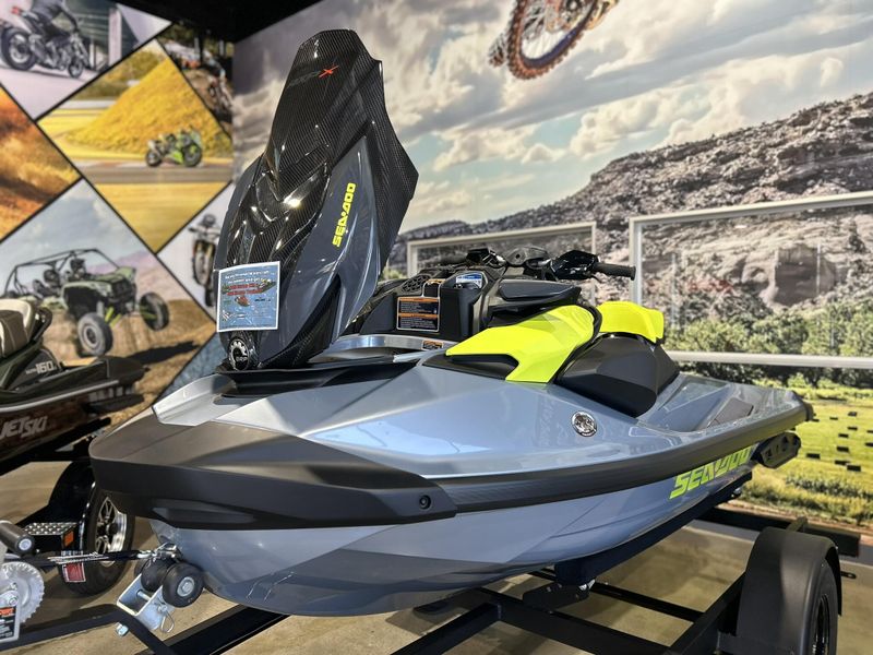 2025 Sea-Doo RXP-X 325 (SOUND SYSTEM) Image 14