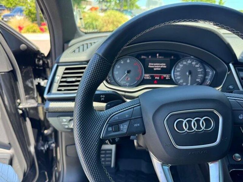 2022 Audi SQ5 Premium