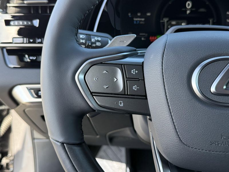 New 2026 Lexus RX 450h+ LuxuryImage 21