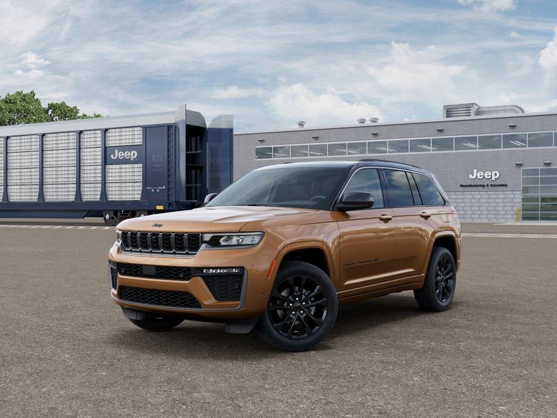 New 2026 Jeep Grand Cherokee Limited Reserve 4x4Image 1
