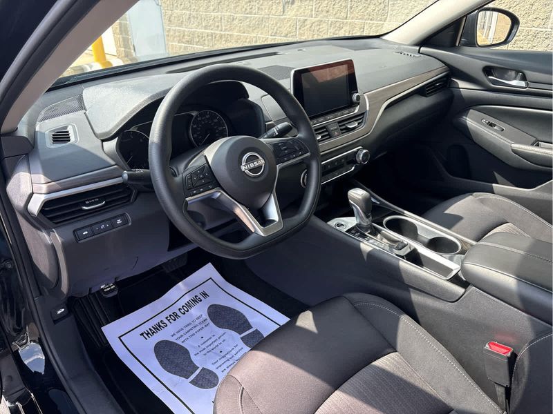 2024 Nissan Altima 2.5 SV photo 9