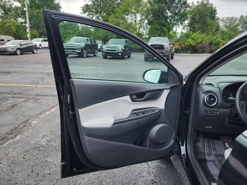 Used 2023 Hyundai Kona SEL