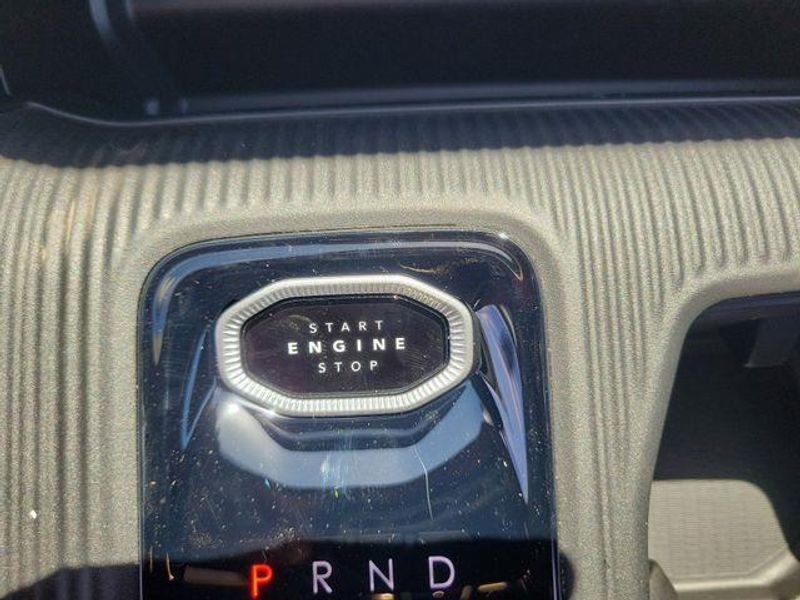 New 2026 Jeep Cherokee Laredo 4x4